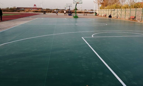 河北滄州市黃驊市周青莊室外籃球場地膠