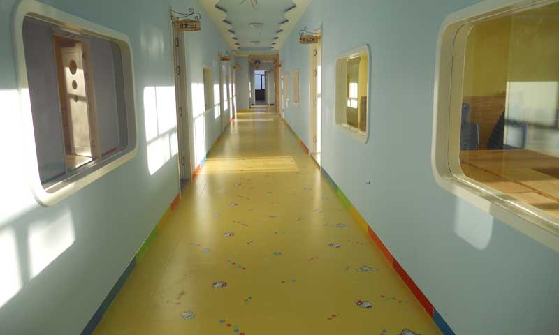 幼兒園塑膠地板面層水性打印工藝為環保性保駕